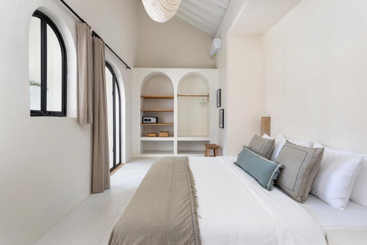 Casa Adem - Modern & Trendy 3br In Seminyak, 10 Minutes To The With Private Pool Seminyak (Bali)