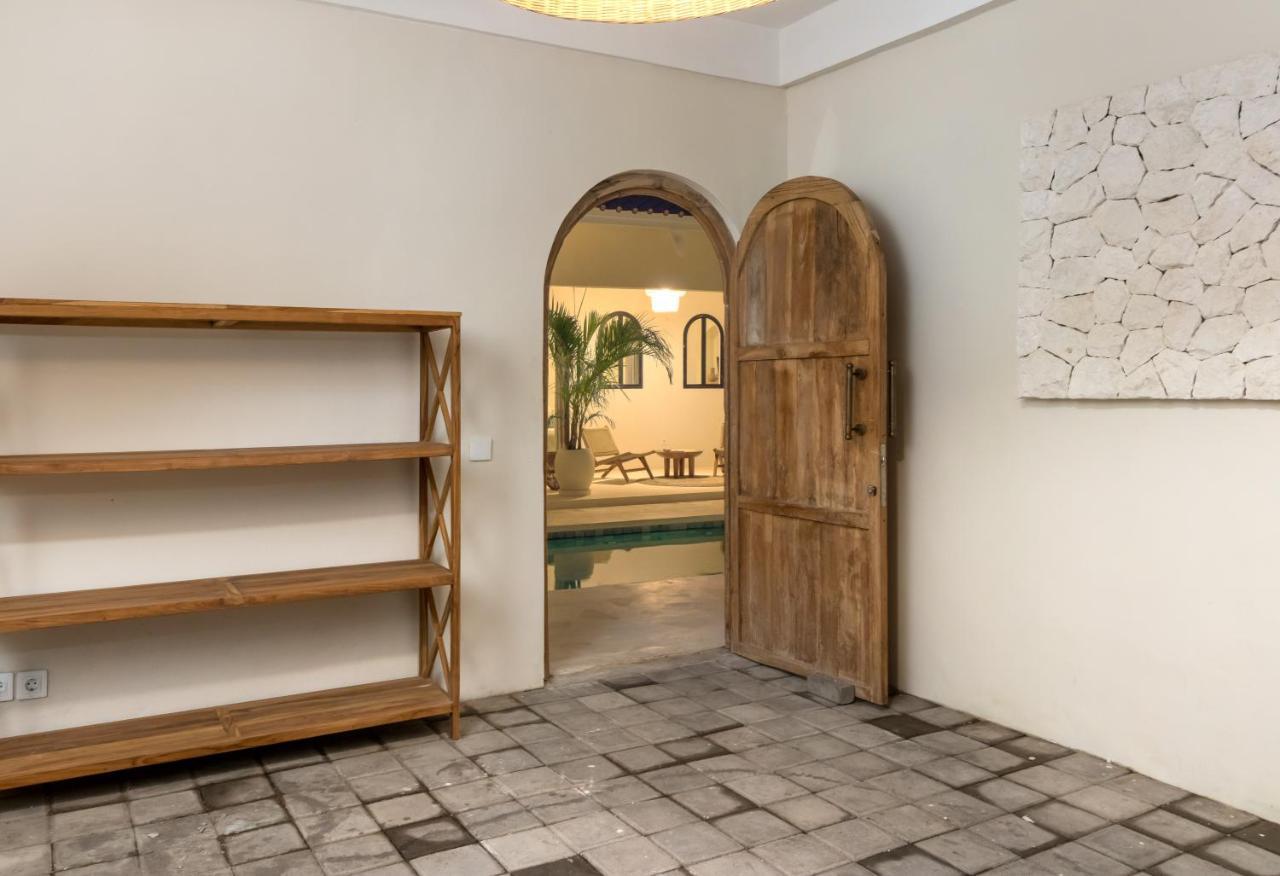 Casa Adem - Modern & Trendy 3br In Seminyak, 10 Minutes To The With Private Pool *
