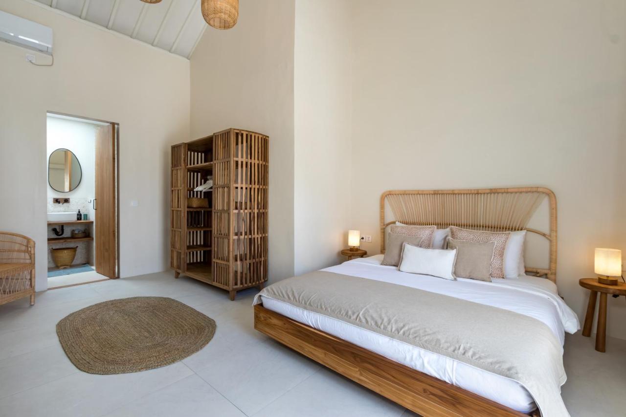 Villa Casa Adem - Modern & Trendy 3br In Seminyak, 10 Minutes To The With Private Pool Seminyak (Bali)
