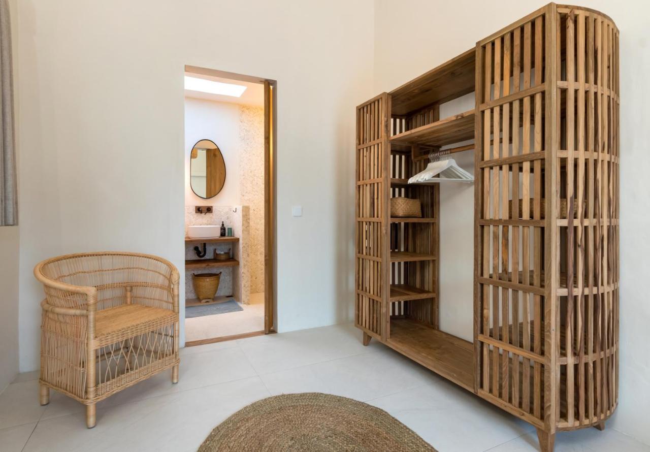 Casa Adem - Modern & Trendy 3br In Seminyak, 10 Minutes To The With Private Pool * Seminyak (Bali)