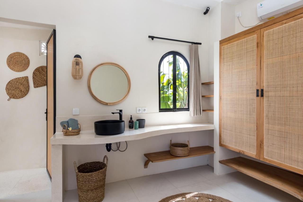Villa Casa Adem - Modern & Trendy 3br In Seminyak, 10 Minutes To The With Private Pool Seminyak (Bali)