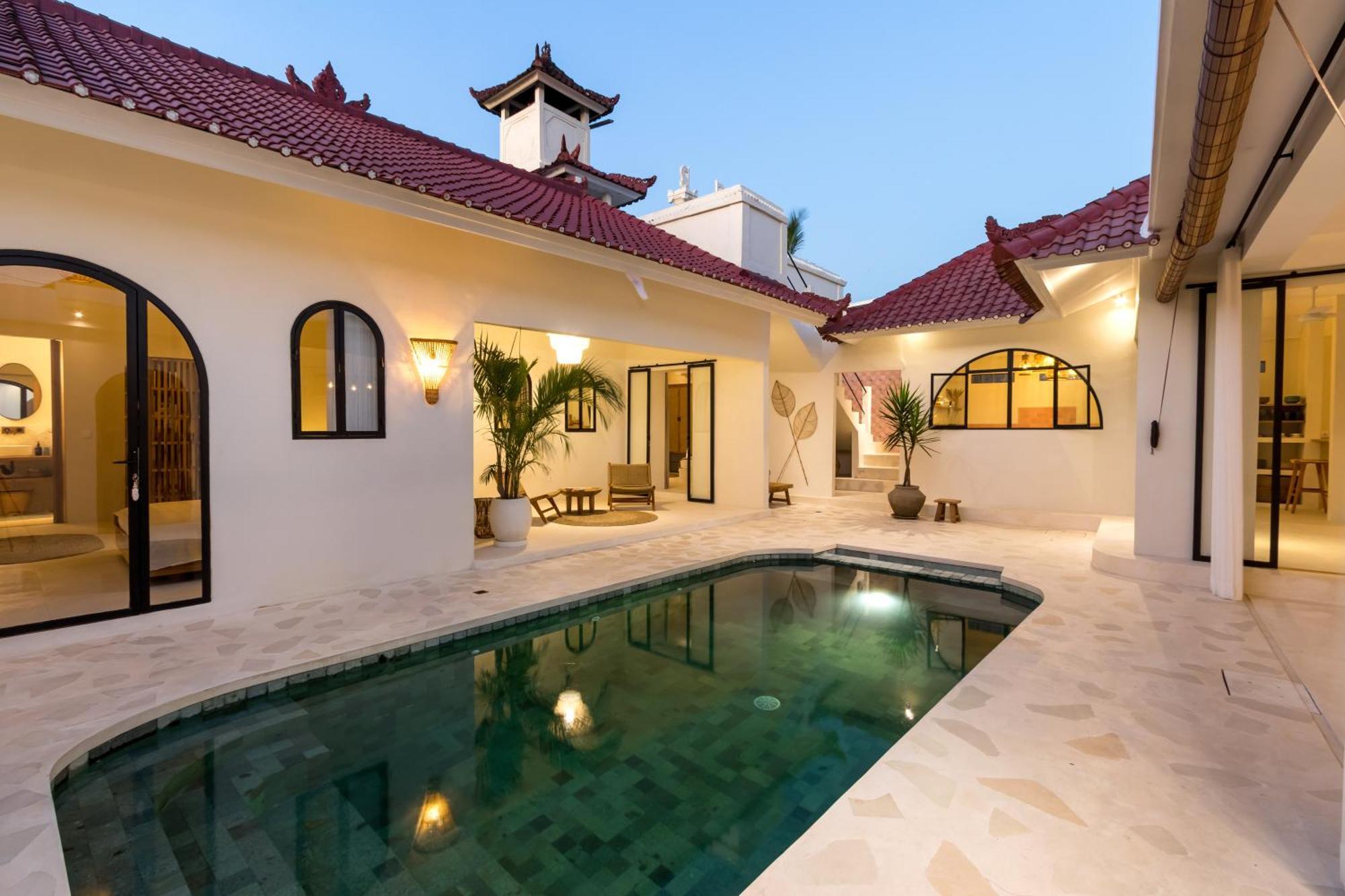 Casa Adem - Modern & Trendy 3br In Seminyak, 10 Minutes To The With Private Pool Villa