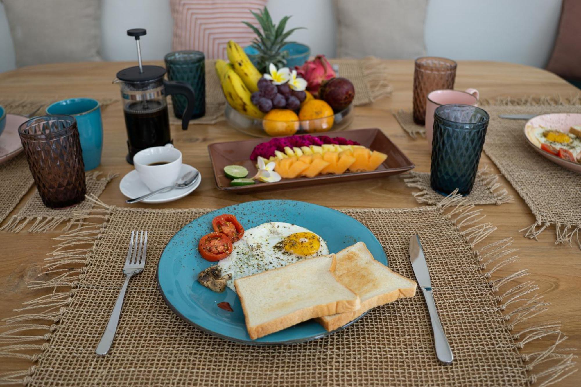 Villa Casa Adem - Modern & Trendy 3br In Seminyak, 10 Minutes To The With Private Pool *